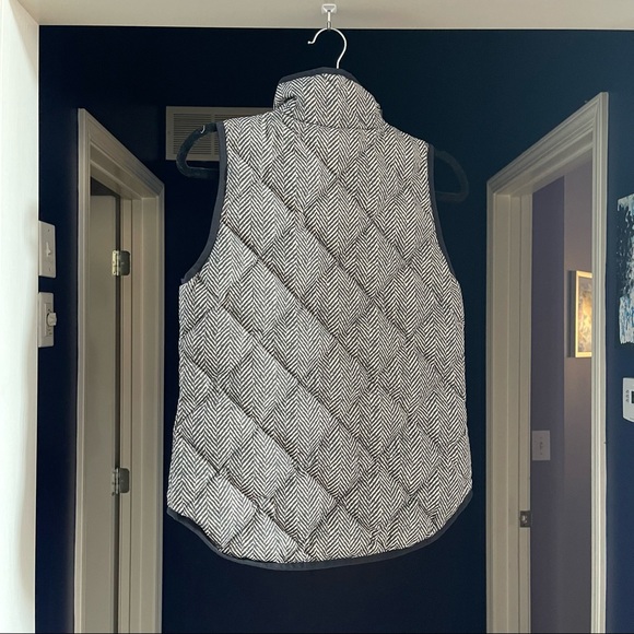 J. Crew Black and White Herringbone Quilted Down Puffer Vest - Picture 5 of 8